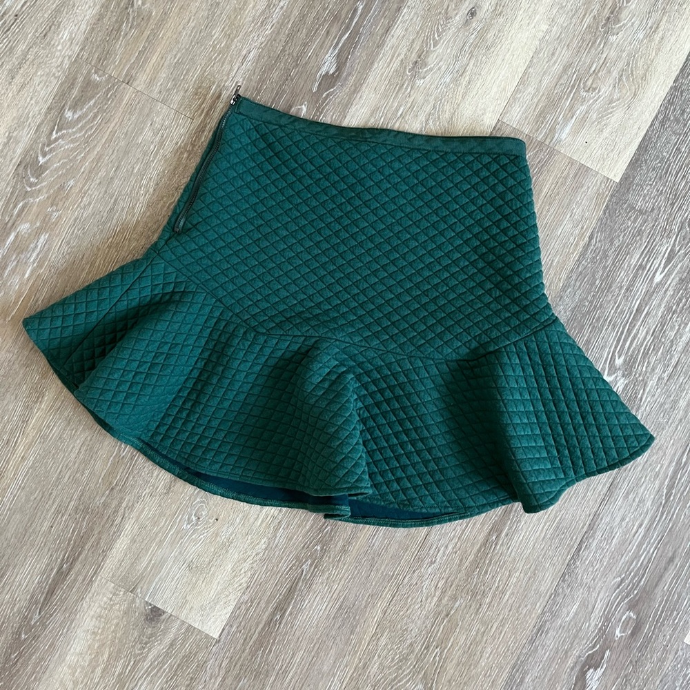 Line & Dot quilted green skirt S